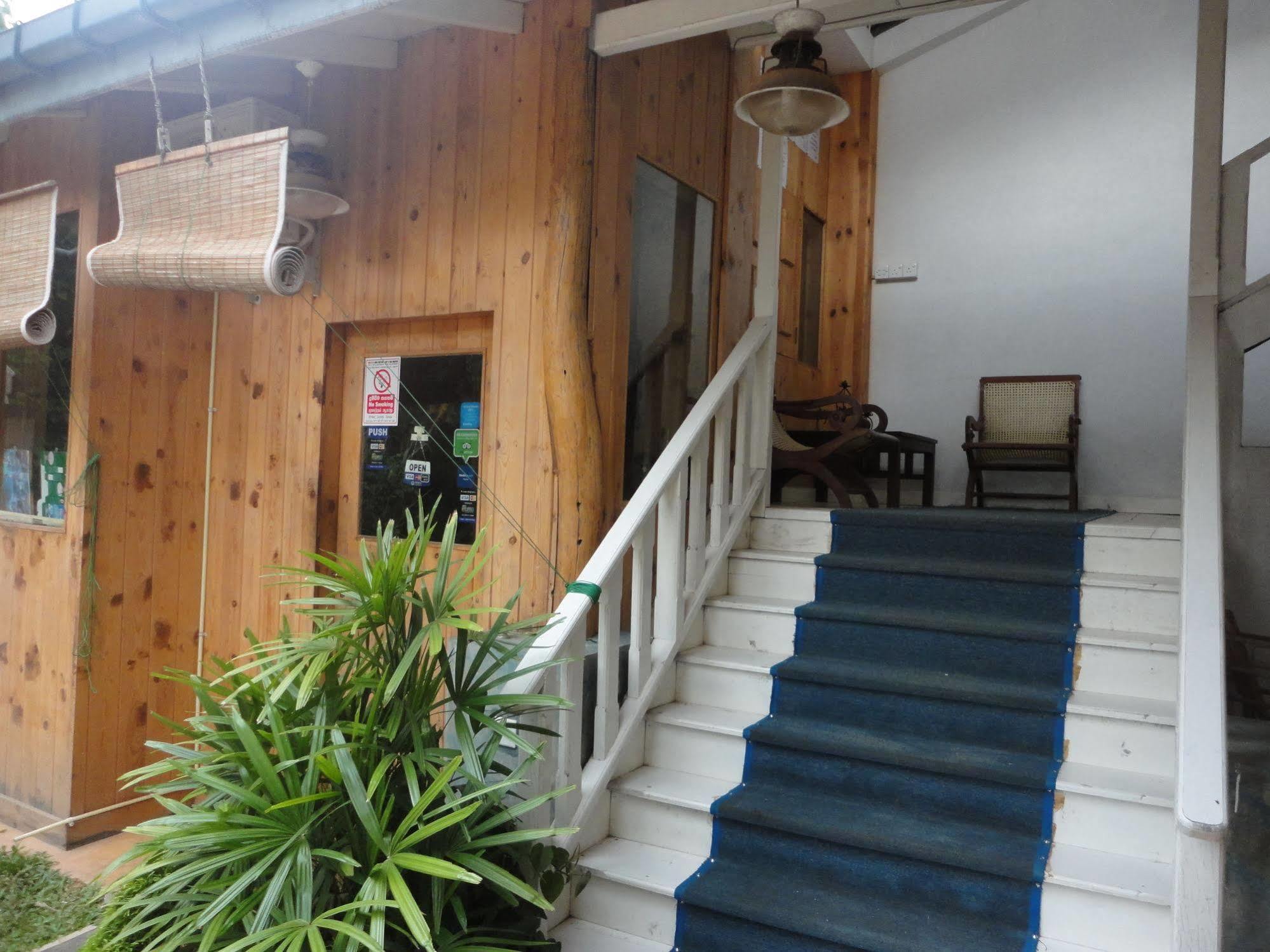 Aaradhya Mirissa Otel Dış mekan fotoğraf